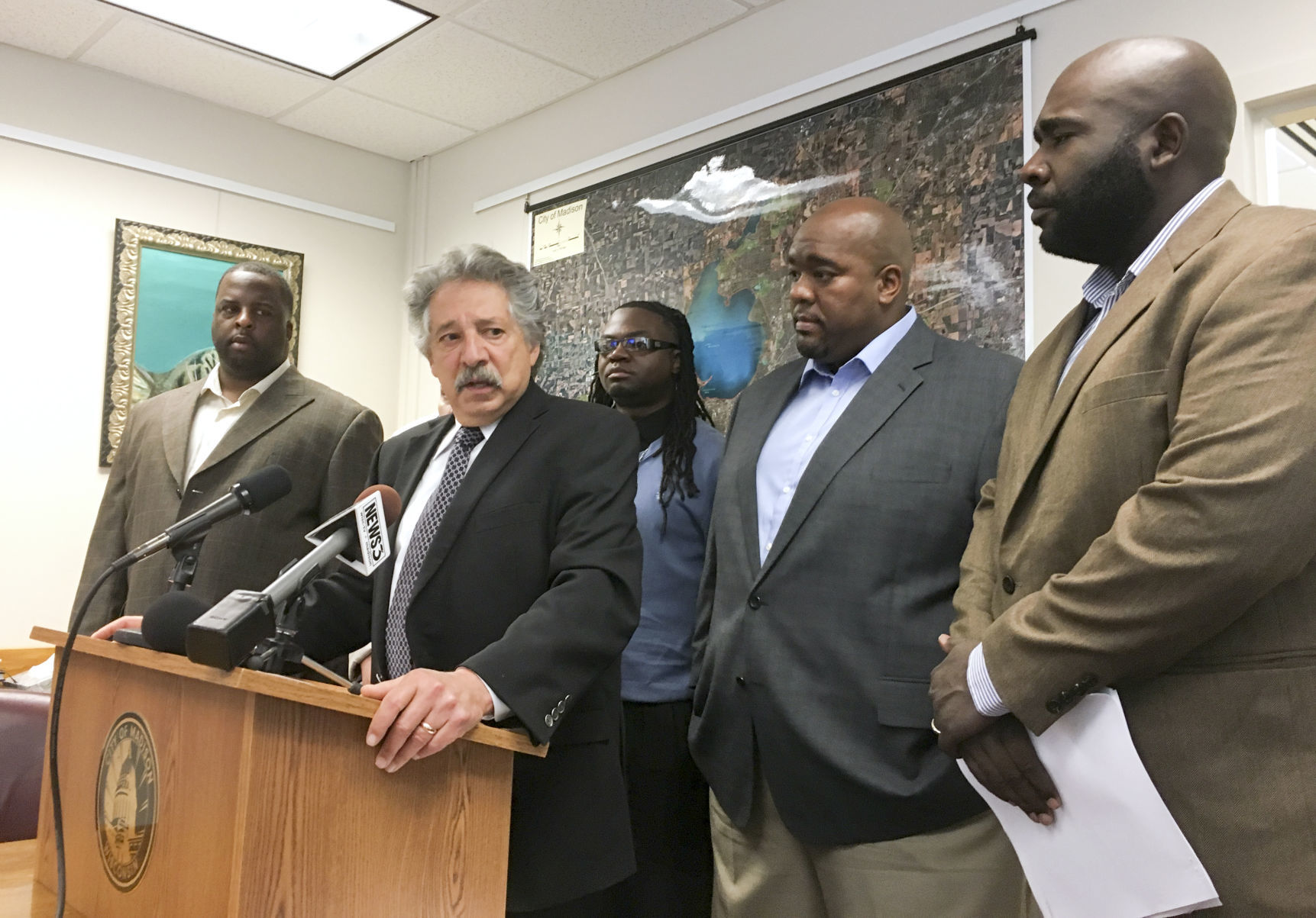 040319-wsj-news-elx-soglin2